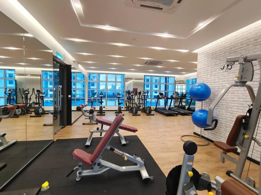 A1403 Jb City Sks Habitat Larkin 2Br 6Pax 100Mbps Netflix!! By Stay Johor Bahru Exterior photo