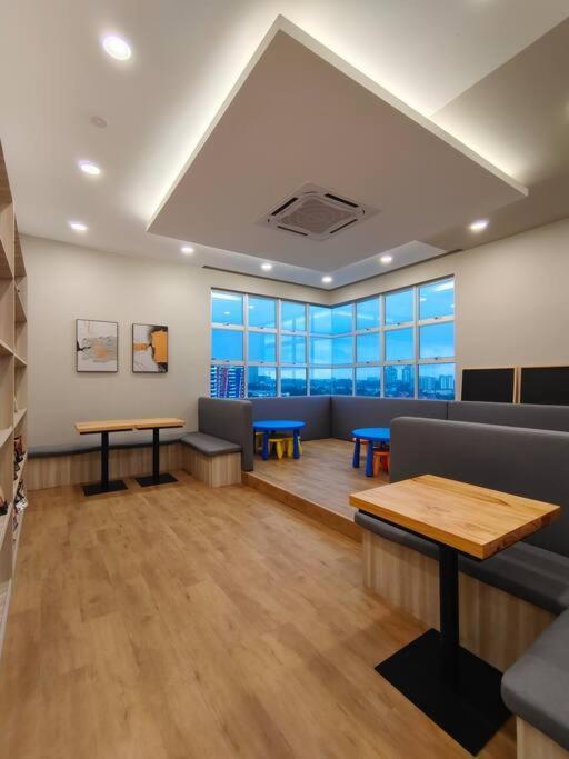A1403 Jb City Sks Habitat Larkin 2Br 6Pax 100Mbps Netflix!! By Stay Johor Bahru Exterior photo